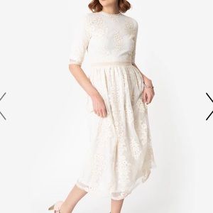 Ivory Embroidered Lace Midi Dress - Large